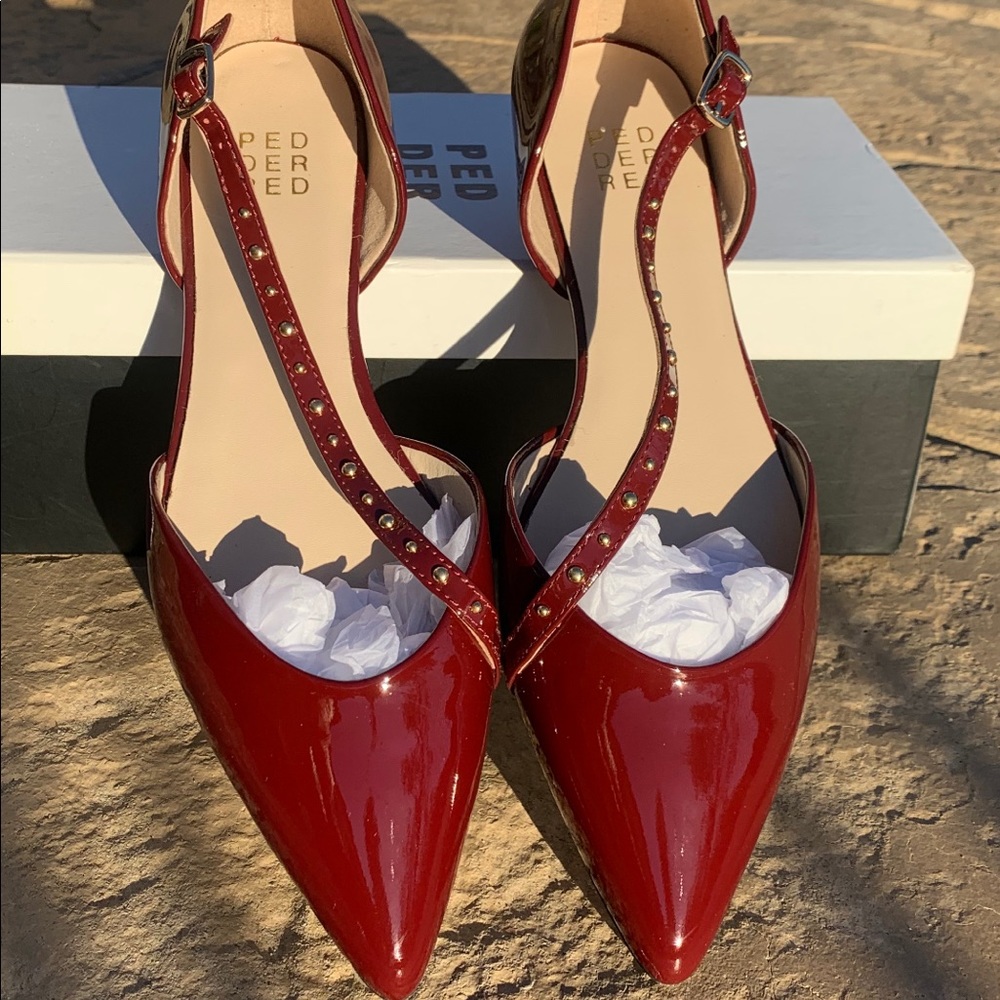 A gorgeous pair of flat shoes